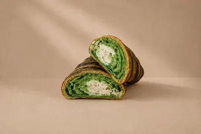 كرواسون زعتر و لبنة